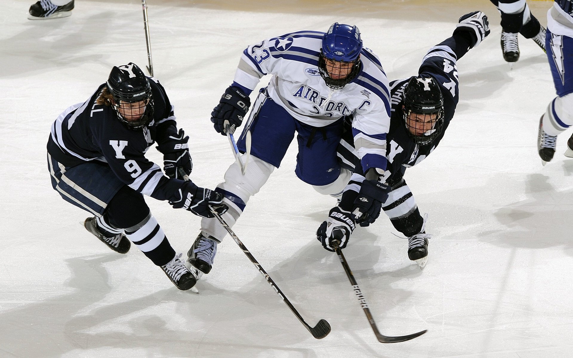 赛车改装揭秘:升级背后的技术支撑,赛车都用什么车改装